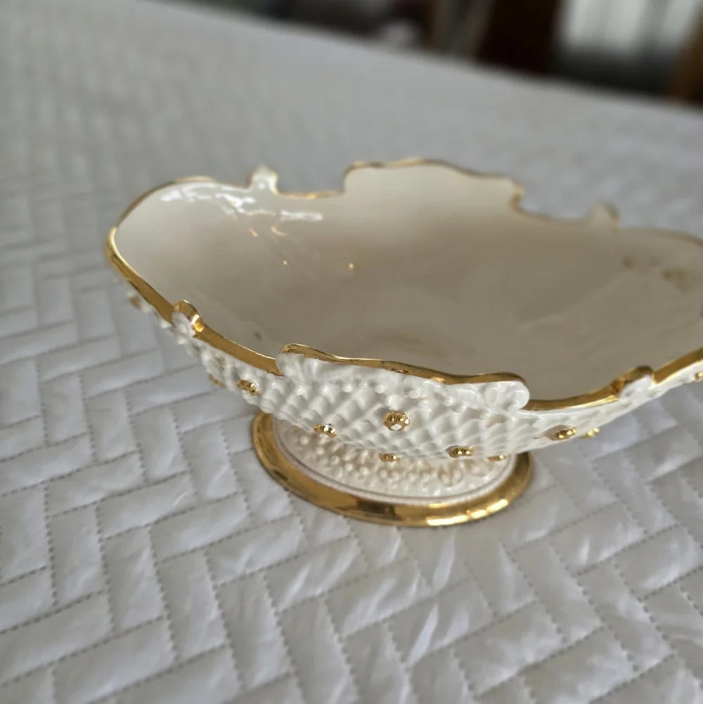 Italy Elegant Cream and Gold hand painted Decorative Bowl - Picture 5 of 11